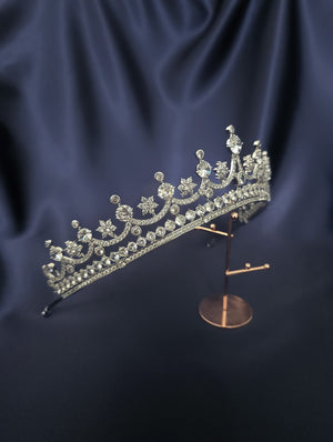 Grand Crowns Collection